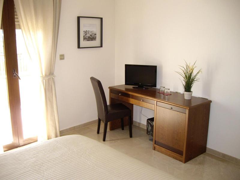 Hotel San Sebastian Hospederia Cieza Bilik gambar